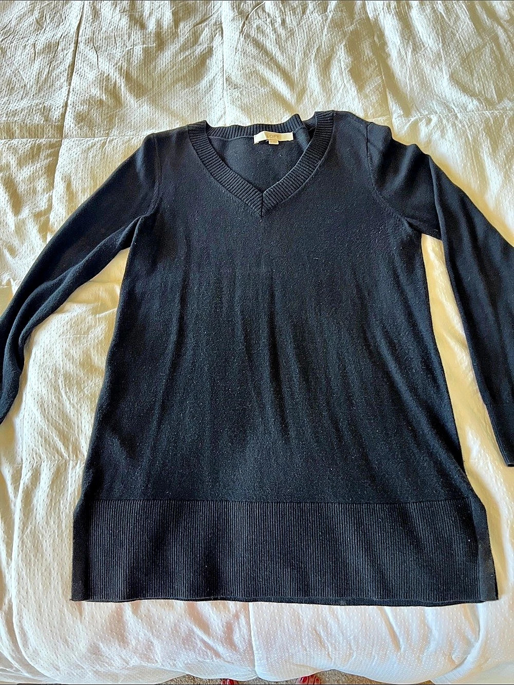 LOFT V-Neck Sweater Black Size Medium Like New